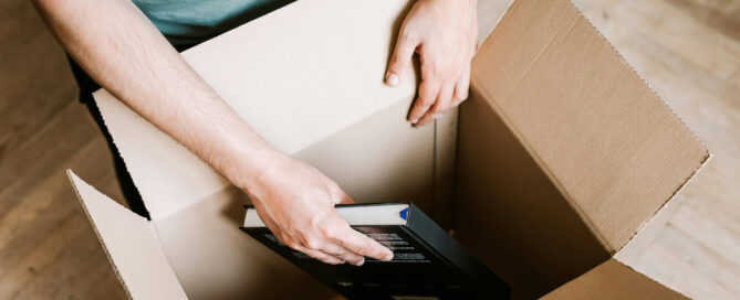 Tips for Moving Your Belongings into Storage